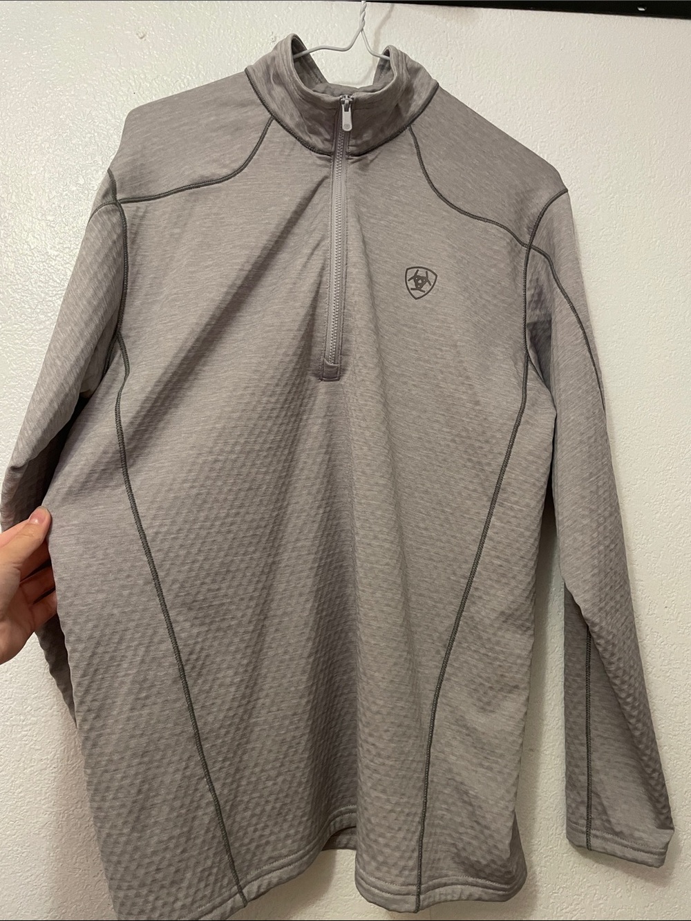 AriatTex men’s small pullover